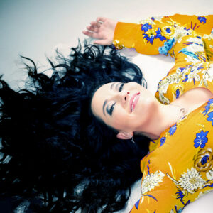 Wiener Soulpop-Queen Leelah Sky liebt´s locker-leicht: „Easier“ wird neue Single